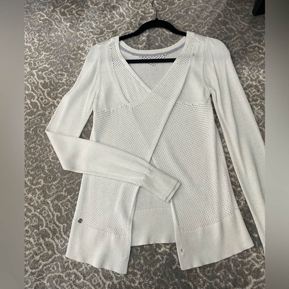 Lulu lemon thin sweater